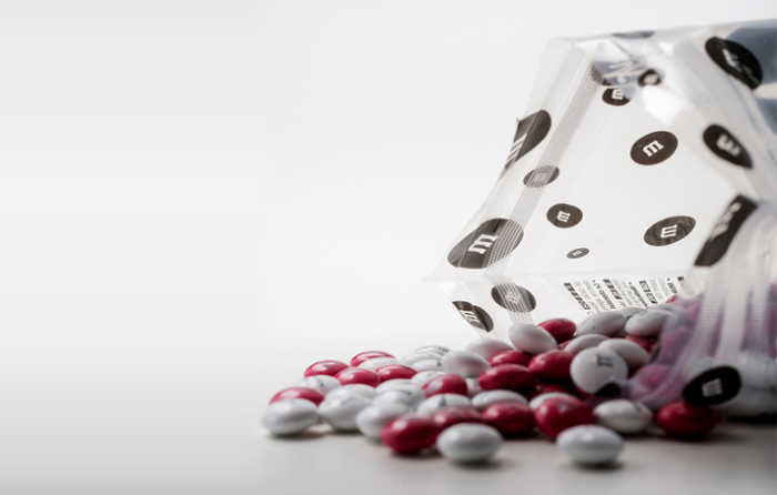 M&M's applies the Easy-Lock by Aplix closure to its new personalized bulk packages